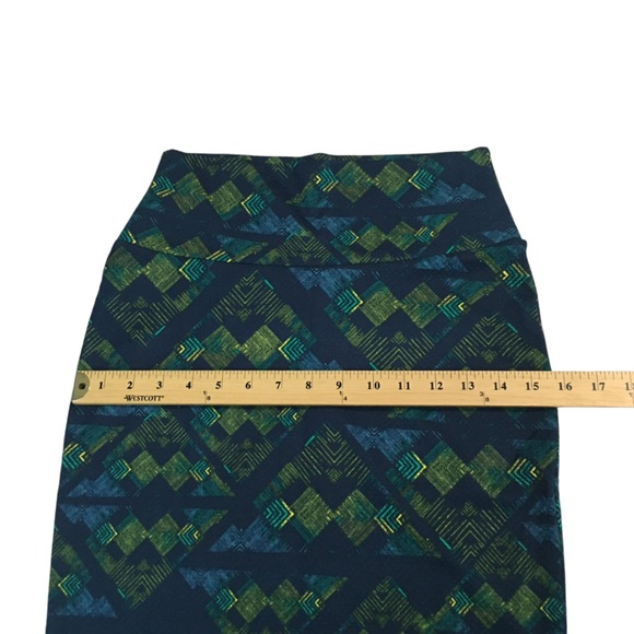 (2) LuLaroe Cassie Geometric Multi-Colored Stretch Pencil Skirts Women’s XS NWT - Picture 6 of 12